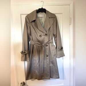 Trina Turk Beige Satin Lined Trench Coat Size 8 style number 286540